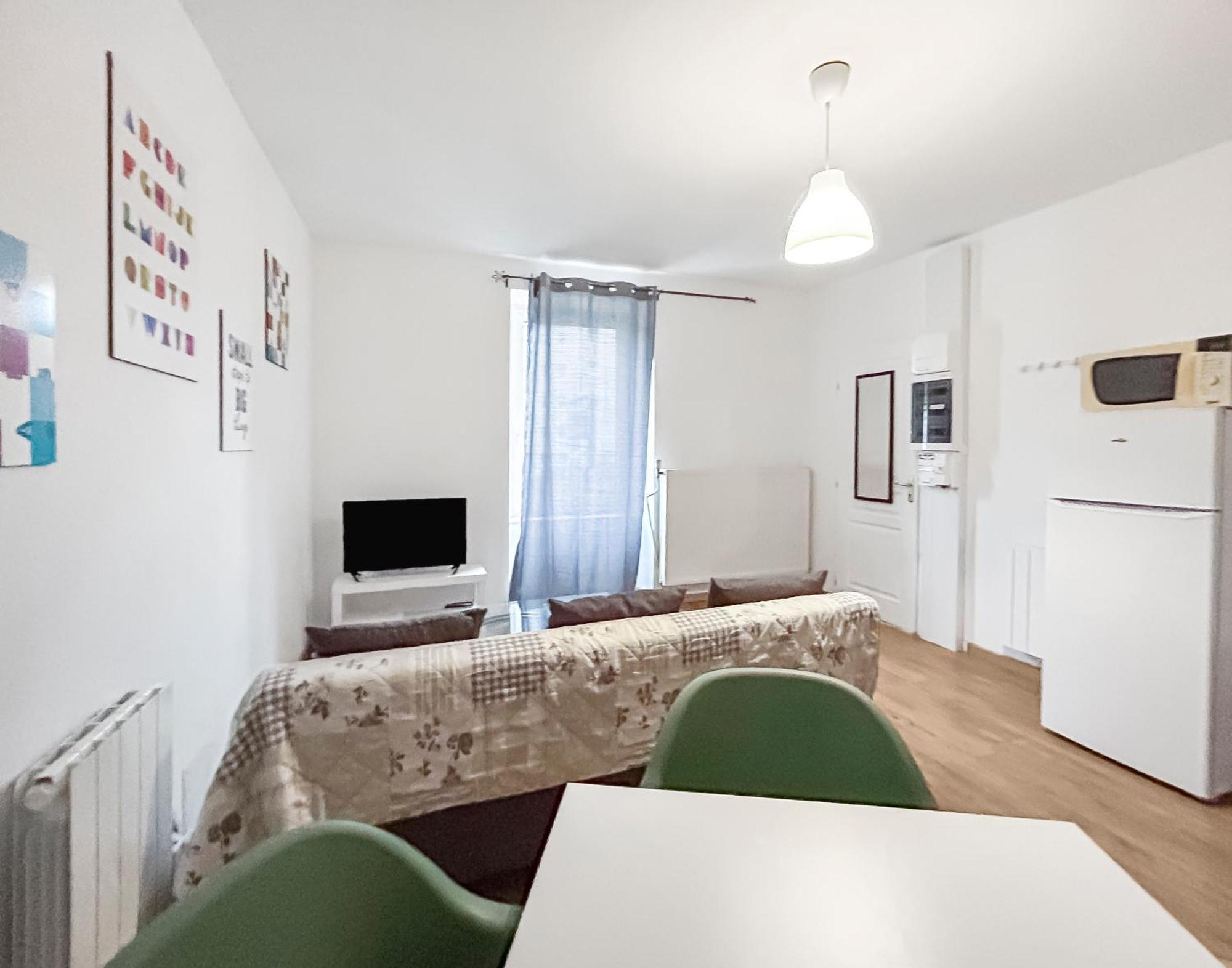 Appartement 002-T2 Cosy 2 A 4 Pers Lumineux Wifi & Parking à Audincourt Extérieur photo